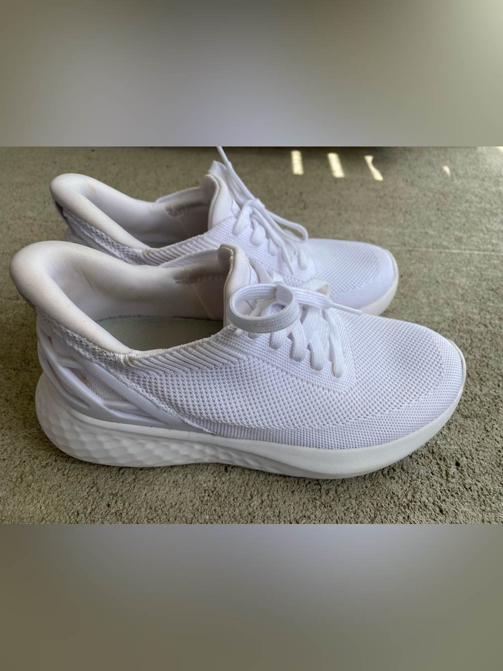 Women’s White Kizik Knit Lace-Up Sneakers Hands Free Step In